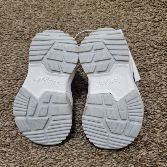 Toddler/baby boy size 5 Sneakers:) - Picture 3 of 4